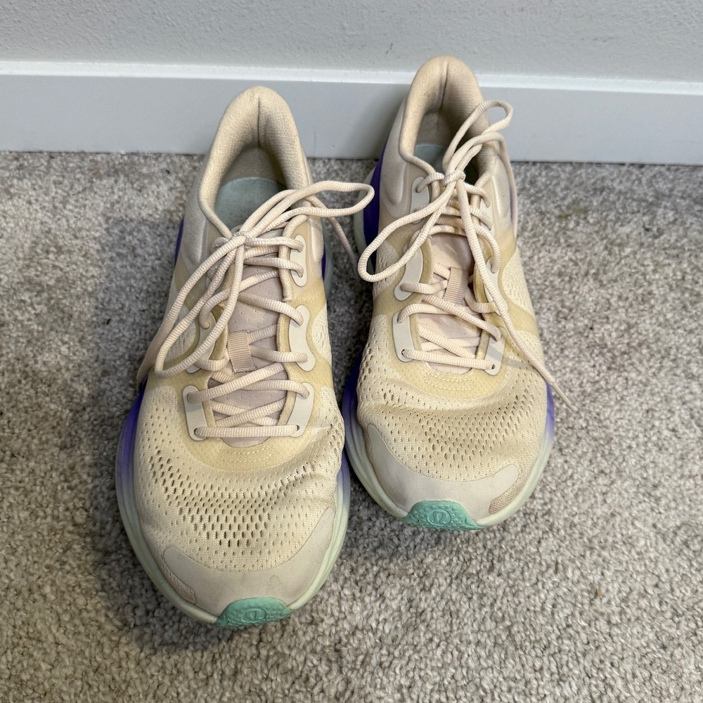 Lululemon Women's 8 White Blue Blissfeel Running Shoes Athleisure Gym Casual View 2